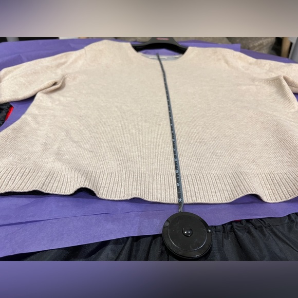 100% Cashmere Chinti & Parker Relaxed Colorblock Crew. L. Beige, Gray, Black. - Picture 10 of 13